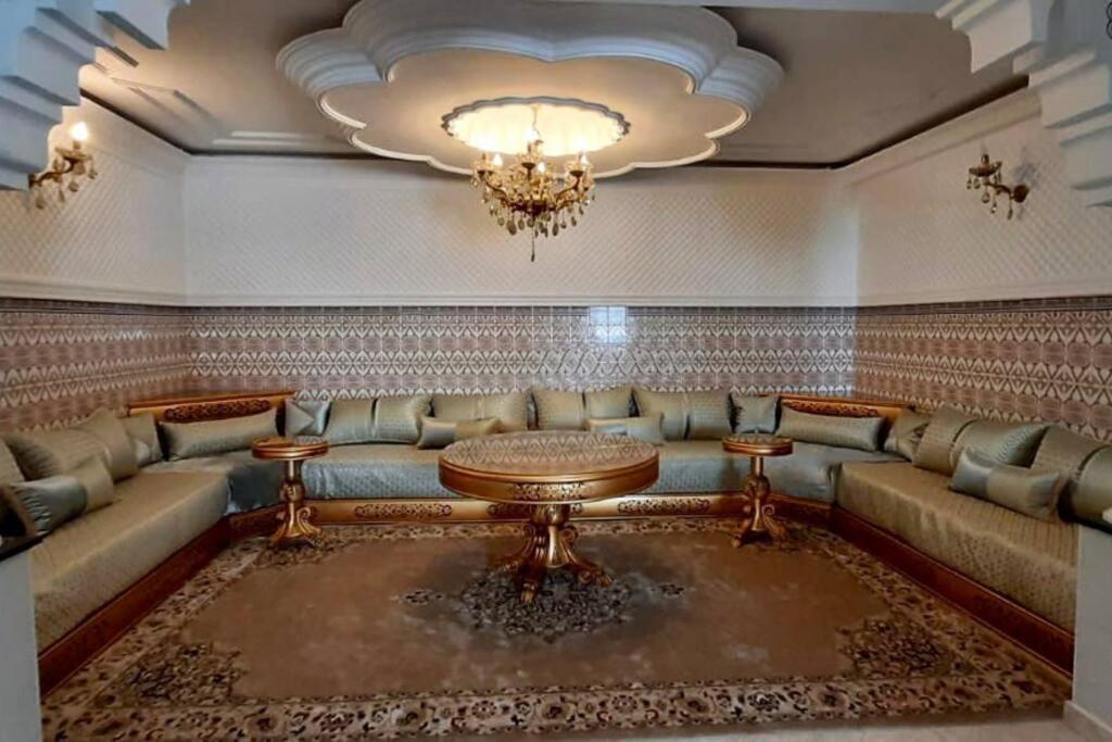 Apartment Oumnia 1 - City Center 丹吉尔 外观 照片